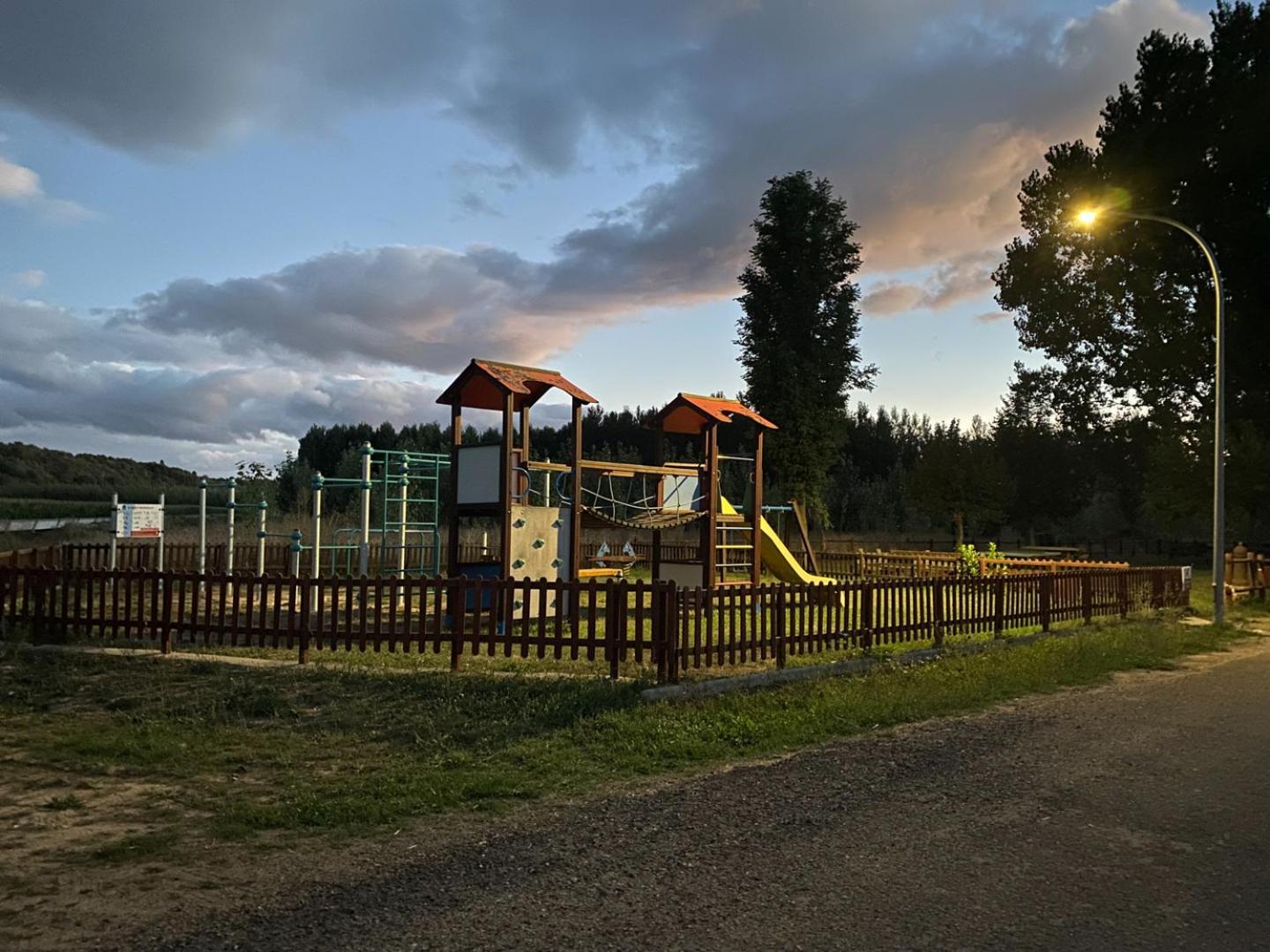 Descubre La Cepedana: Casa Rural Con Encanto En Cogorderos, A Solo 10 Km De Astorga Luaran gambar